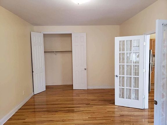 3rd image of 520 Lincoln Pl APT 4F
