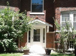 6425 Clayton Rd, Saint Louis, MO 63117