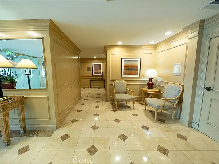 10751 Wilshire Blvd #1405 — Photo 20