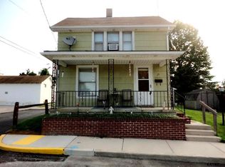 15 S 2nd St, McSherrystown, PA 17344