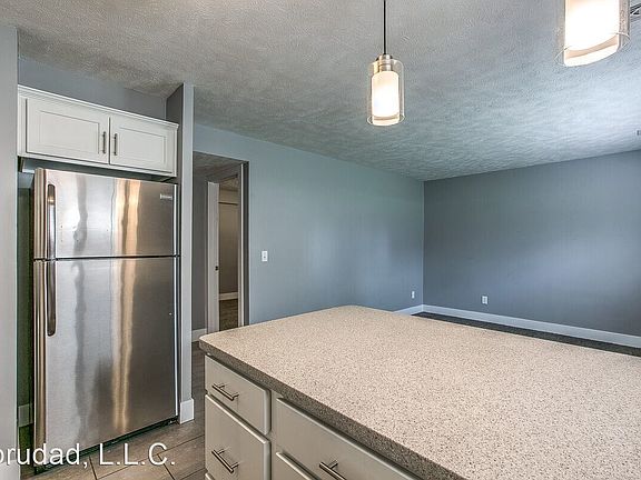 5th image of 428 N 40th St APT 1