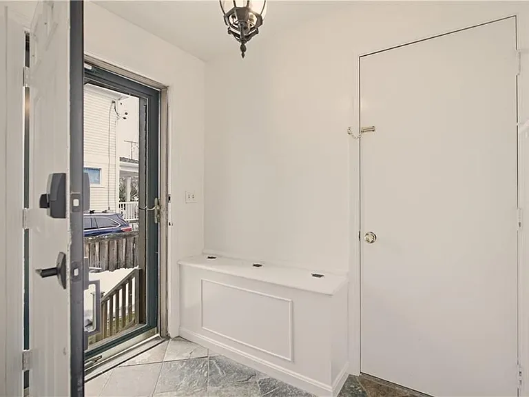 38 Harrison Ave #1 — Photo 4