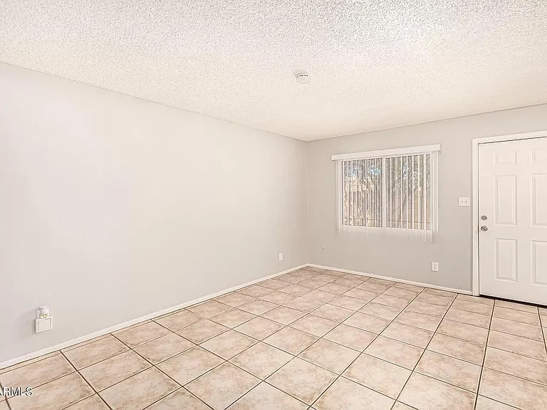4621 E Southgate Ave — Photo 6