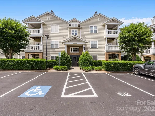 17111 Doe Valley Ct, Cornelius, NC 28031