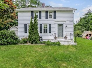 693 Garden St, Trumbull, CT 06611