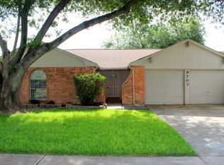 3707 Roseberry Dr, La Porte, TX 77571