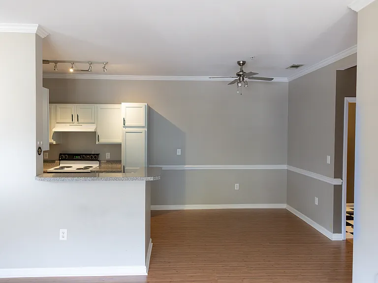 720 N Person St #101 — Photo 5