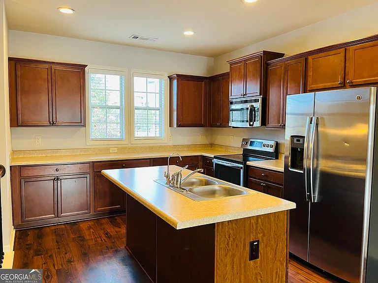 381 Sand Bay Dr — Photo 9