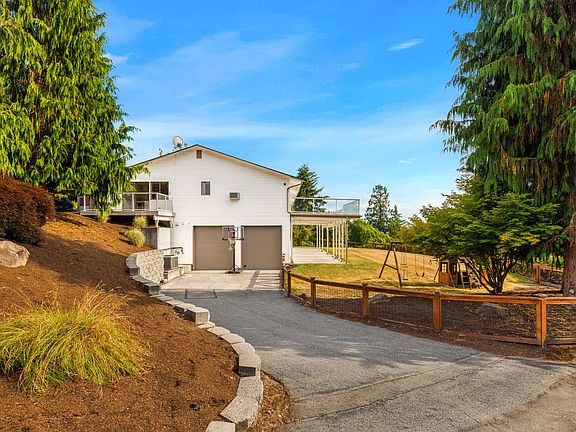 3rd image of 15201 152nd Ave NE