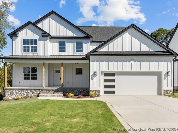 411 Stable Ct, Linden, NC 28356