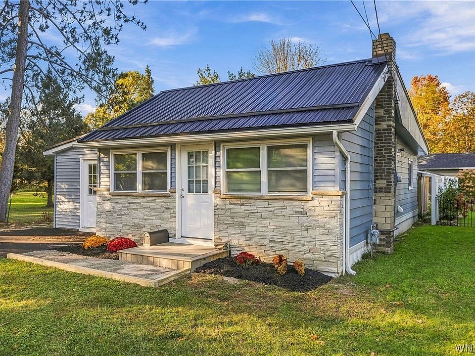1st image of 248 Dawn Ave