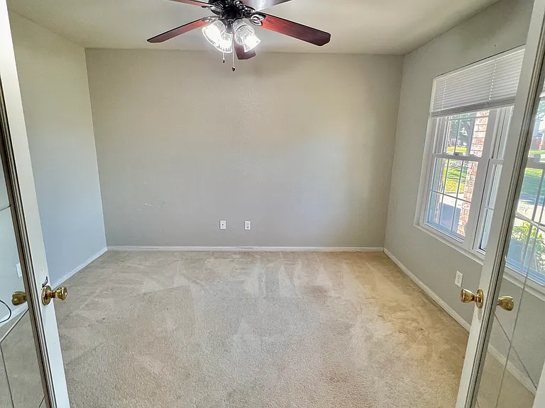 2702 Verbena Loop — Photo 7