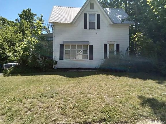 2nd image of 417 Chestnut St