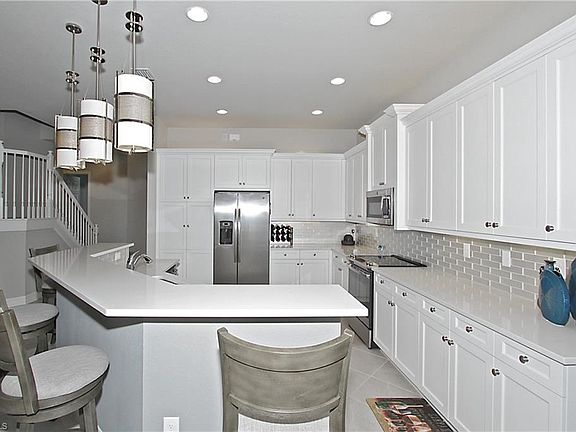 4th image of 10036 Spicebush Ln