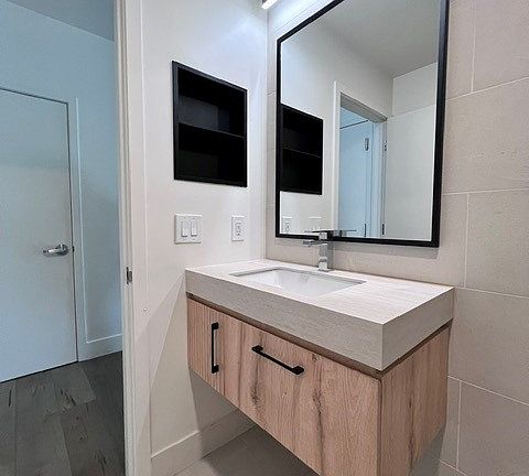 4th image of 1804 19th St Unit 203