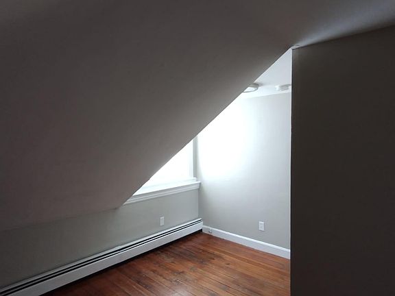 4th image of 30 Weaver St Floor 3