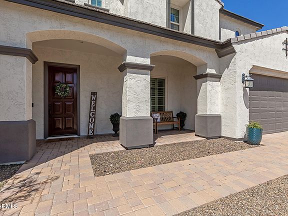 5th image of 2904 E WYATT Way
