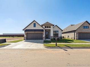 9730 E 132nd St S, Bixby, OK 74008