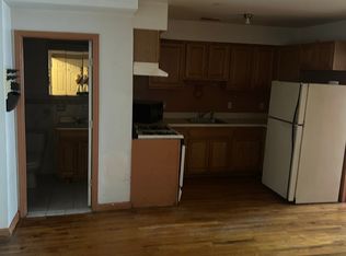 303 3rd St #2R, Elizabethport, NJ 07206