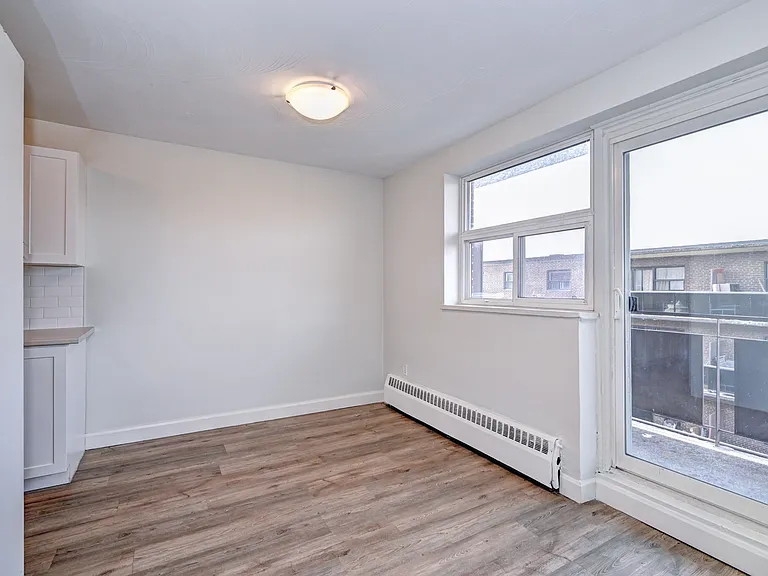 85 Willow Rd — Photo 8