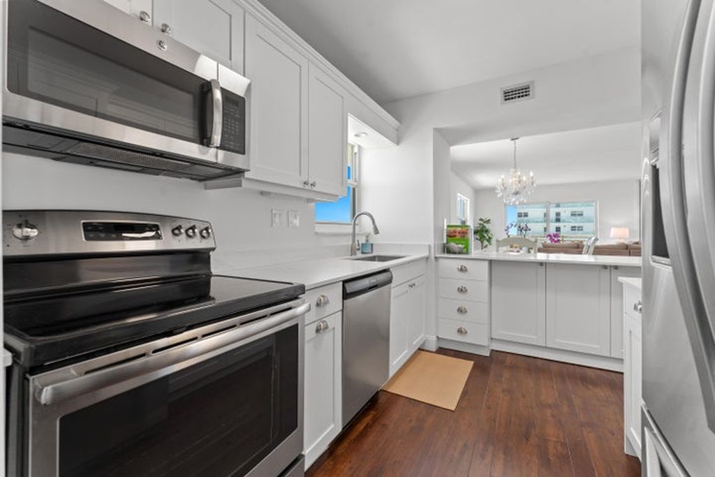 1630 N Ocean Blvd APT 1011, photo 7