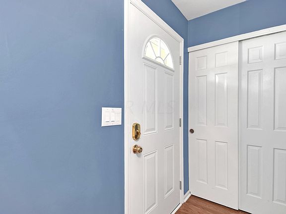 4th image of 90 Ormsbee Ave