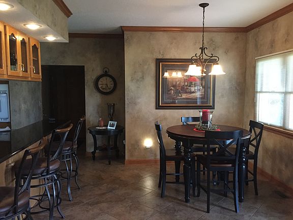 2nd image of 2054 Callaway Ct