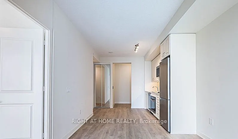 2 bed, $2,550 — Photo 4