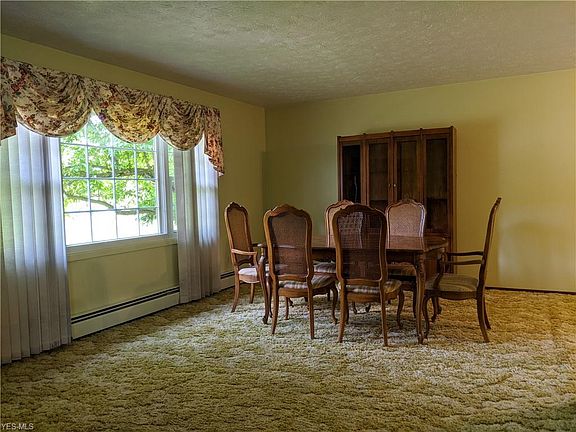 3rd image of 1645 Belfair Dr