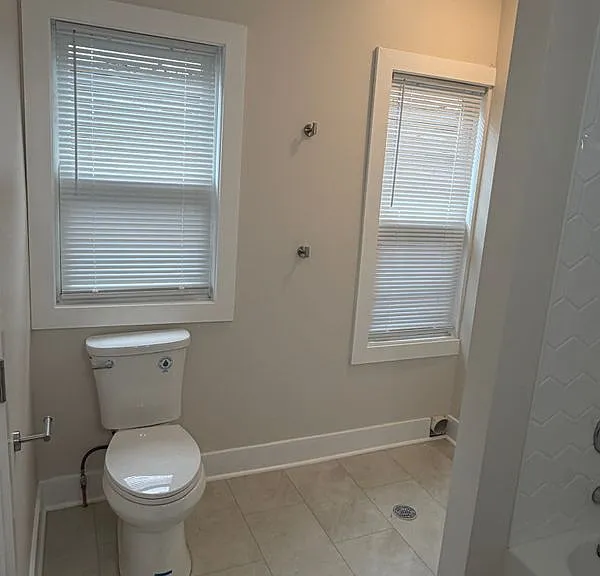 202 Vermont St #UPPER — Photo 9