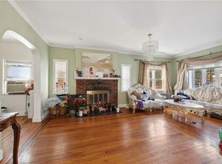 13173 228th St, Springfield Gardens, NY 11413