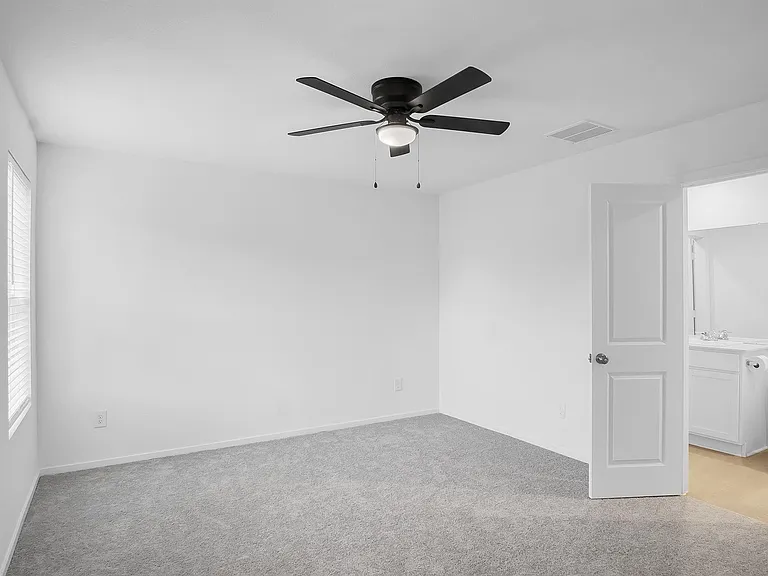 220 Laura Leigh Ln — Photo 15