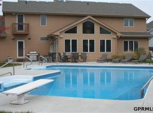 3929 S 193rd Cir, Omaha, NE 68130