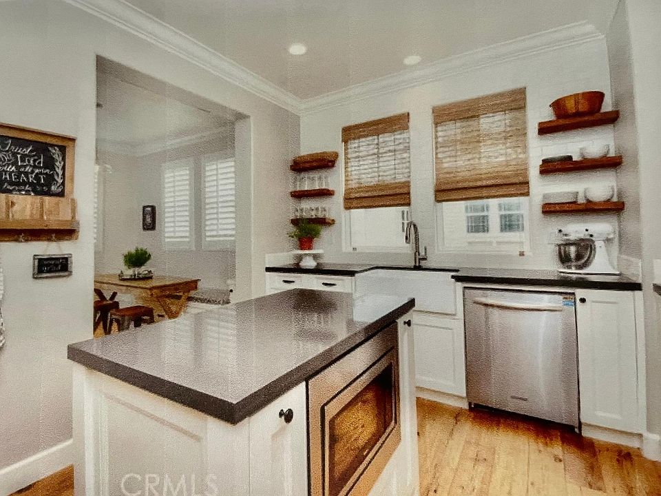 other view of kitchen.