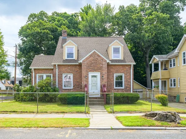 51 David St, Springfield, MA 01104