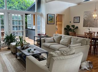 902 Cheltenham Rd, Santa Barbara, CA 93105