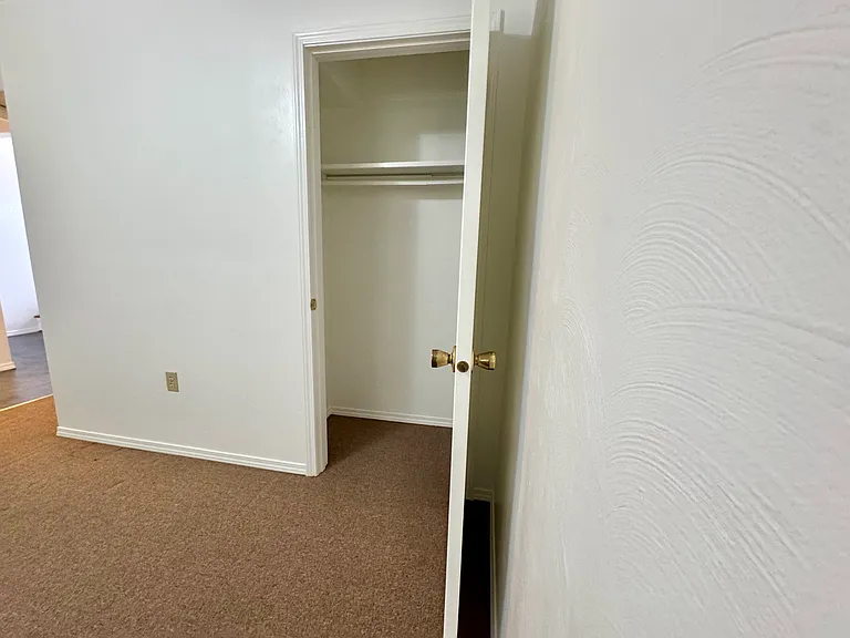 4 Lilac Ct - Bedroom 3 Closet