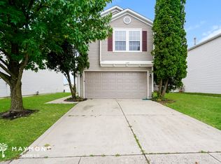 1284 Edgewater Dr, Greenwood, IN