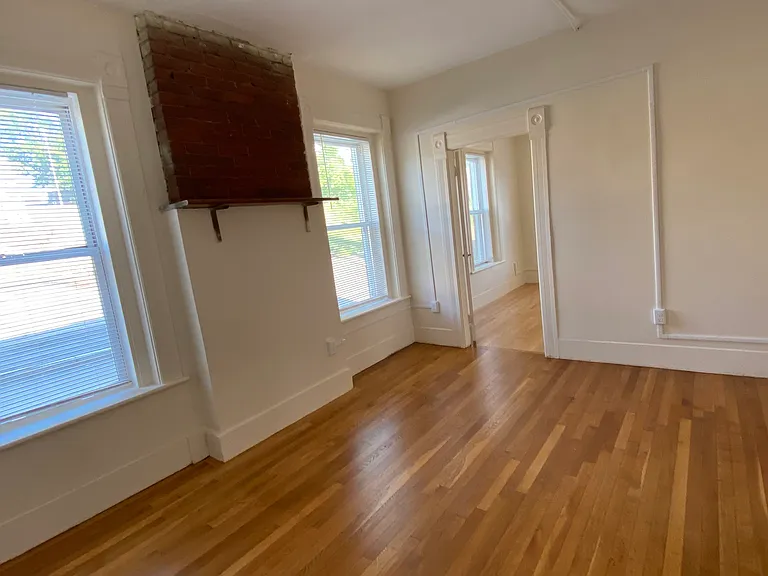 24 Eden St #4 — Photo 1