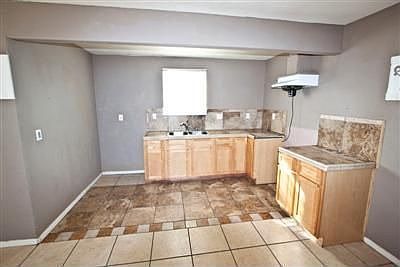 3rd image of 1509 Belmont Ave