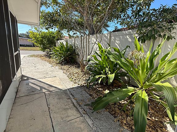 2nd image of 3007 Bowdoin Pl