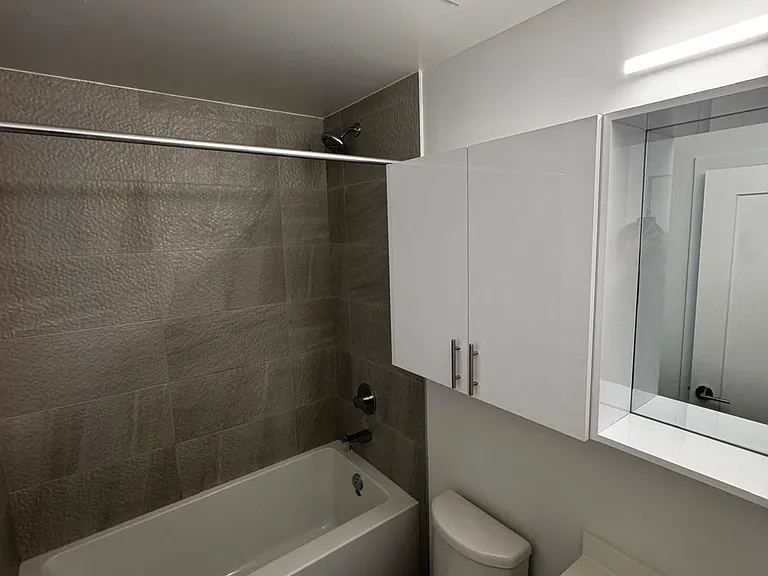 5105 Hurontario St #2809 — Photo 15