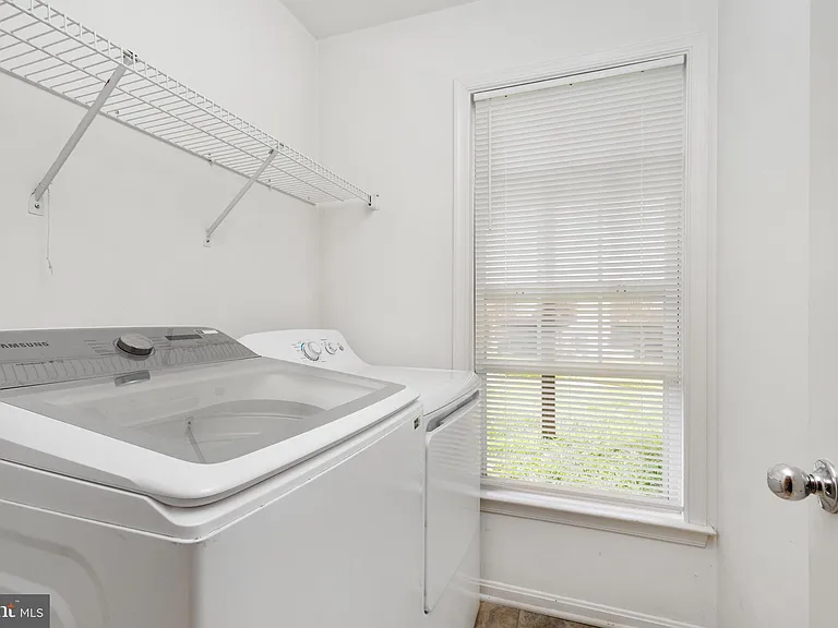 18506 Carriage Walk Cir — Photo 48