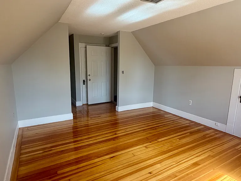 20-22 Florence St #3 — Photo 2