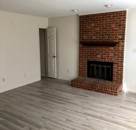Family Room (Non functional fireplace)