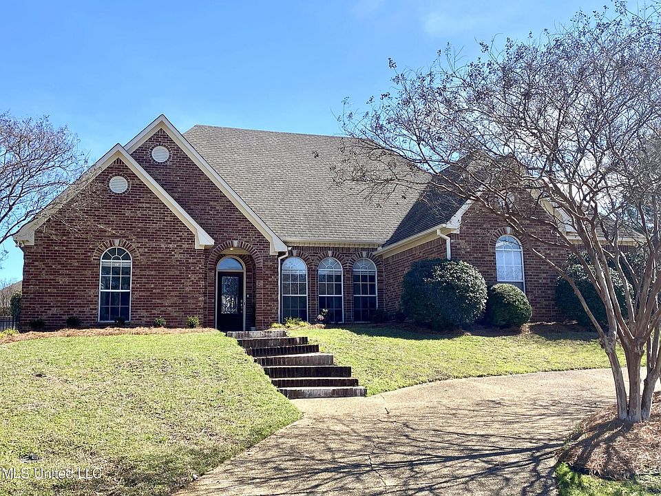 1st image of 403 Glen Oaks Dr