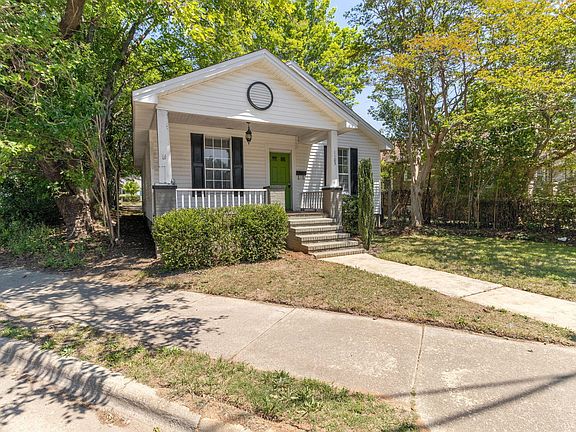3rd image of 1103 Pettis Pl