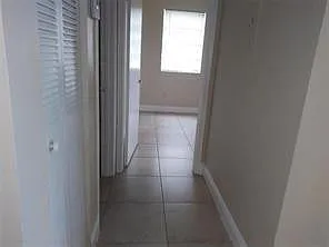 1227 SW 46th Ave #303 — Photo 5