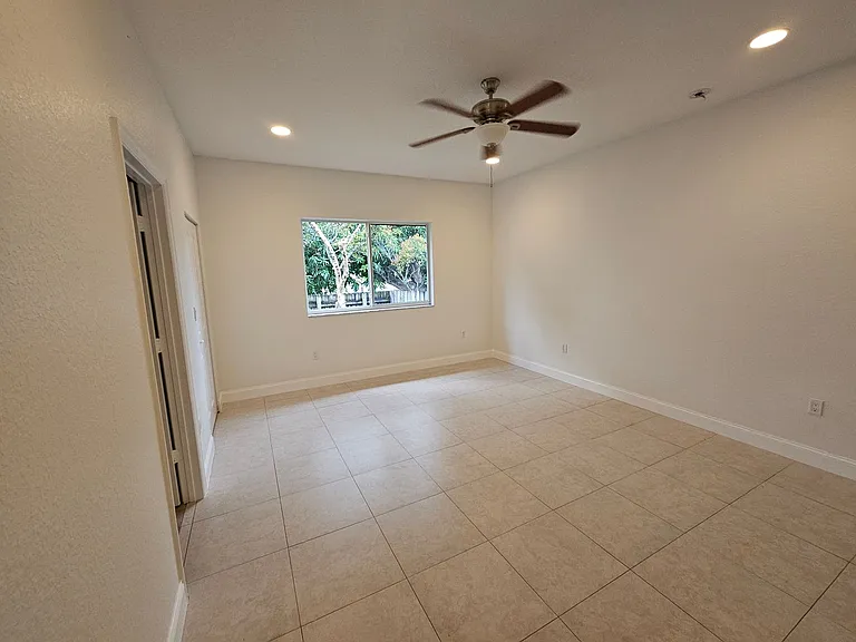 743 NW 2nd Ave — Photo 10