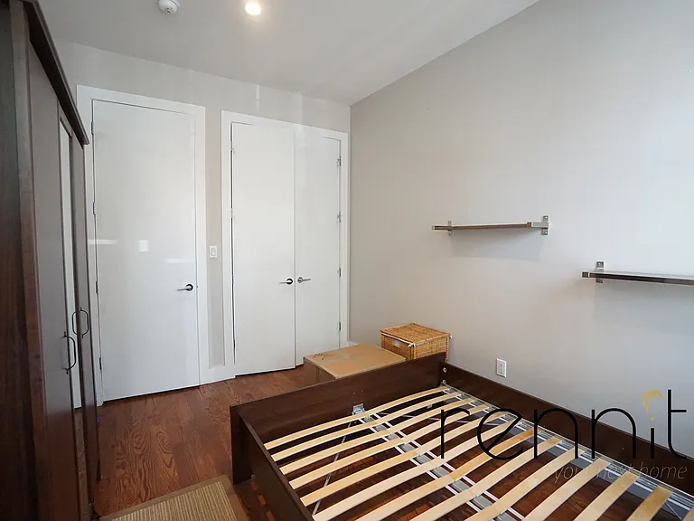 914 Hart St #1R — Photo 5